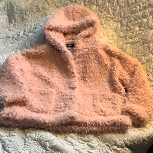 Only fuzzy teddy jacket in size M - Picture 1 of 9